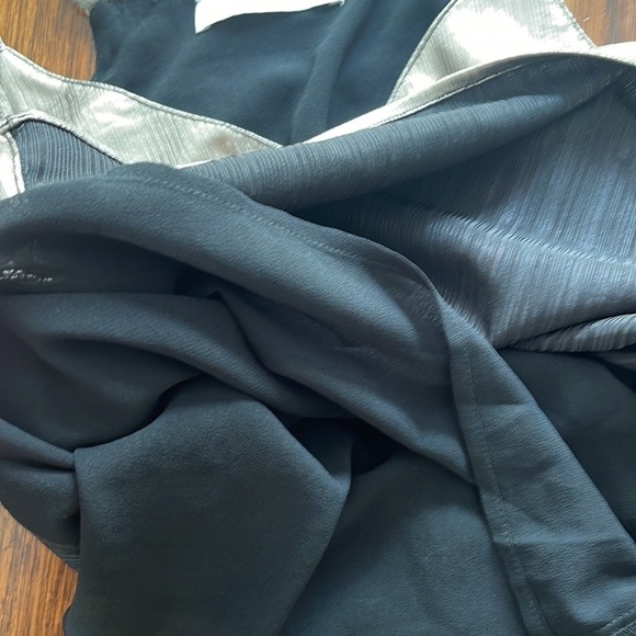 Bishop + young Anthropologie metallic black V-neck cropped tank top cami small - Picture 5 of 7